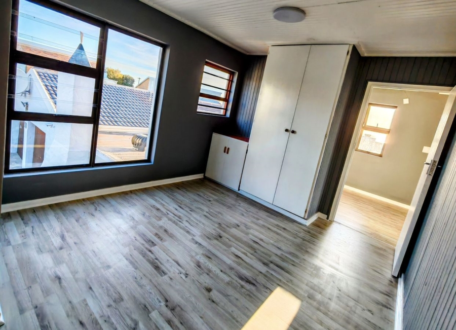 4 Bedroom Property for Sale in De Kelders Western Cape